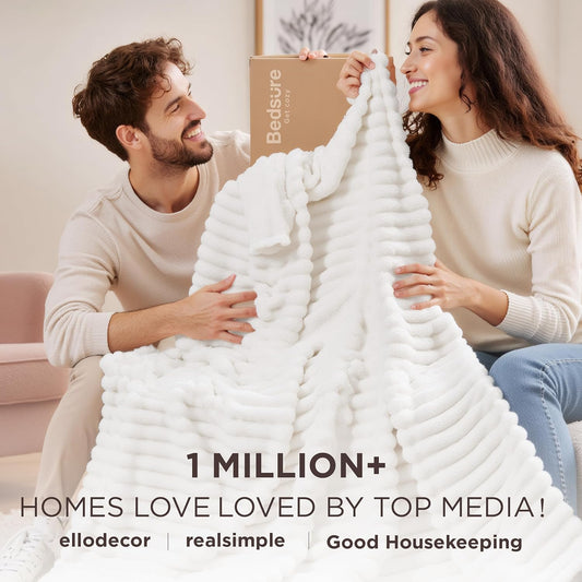 Gentlesoft White Fleece Throw Blanket