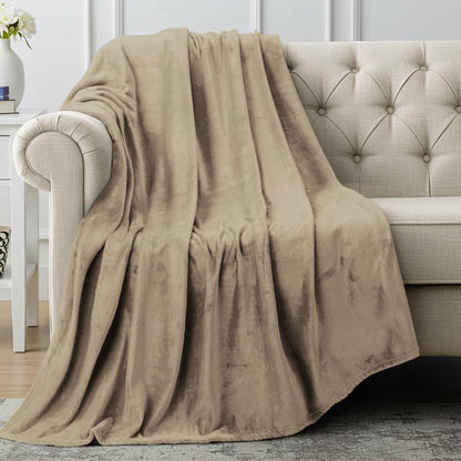 Refined Fleece Blanket — Timeless Warmth, Instant Comfort