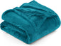 Refined Fleece Blanket — Timeless Warmth, Instant Comfort