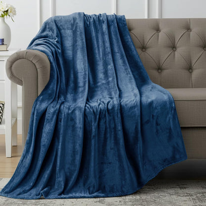 Refined Fleece Blanket — Timeless Warmth, Instant Comfort