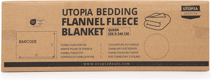 Refined Fleece Blanket — Timeless Warmth, Instant Comfort