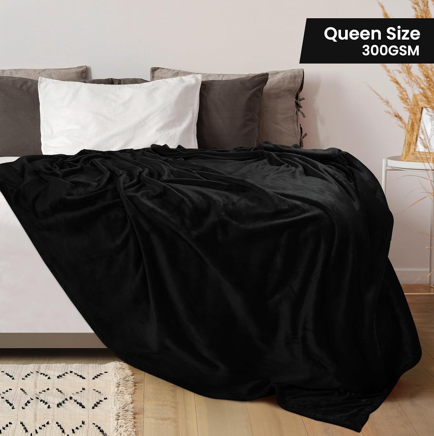 Refined Fleece Blanket — Timeless Warmth, Instant Comfort