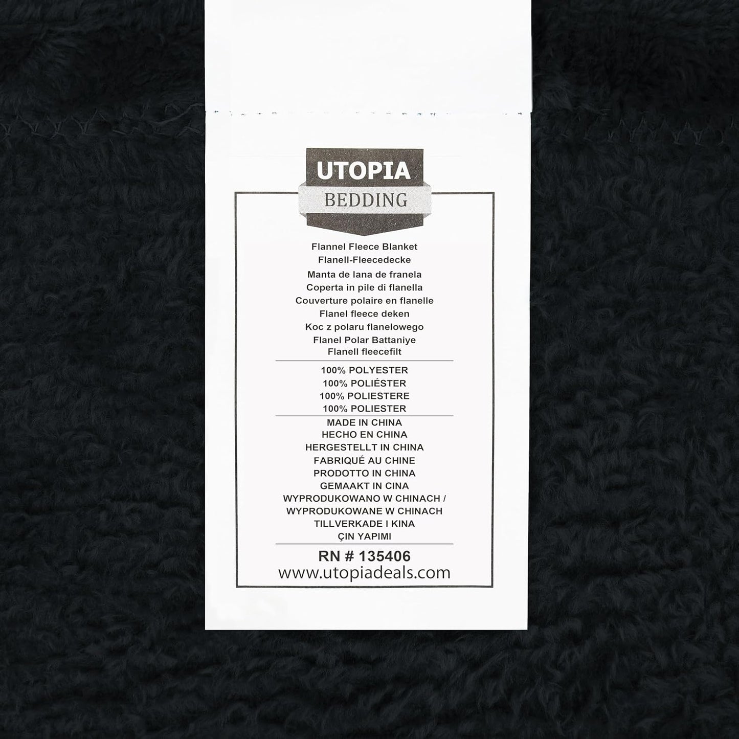 Refined Fleece Blanket — Timeless Warmth, Instant Comfort