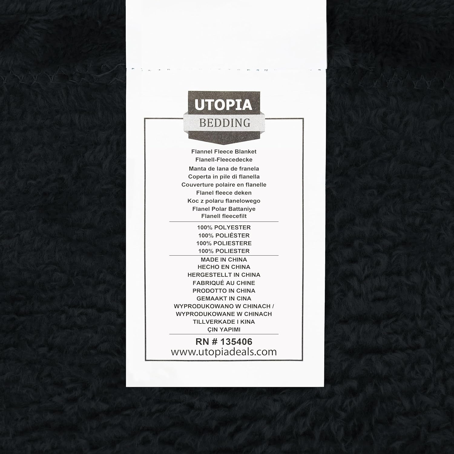 Refined Fleece Blanket — Timeless Warmth, Instant Comfort