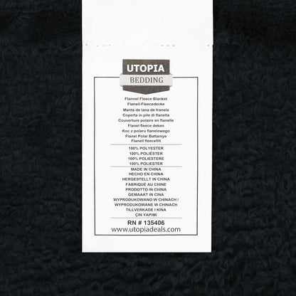Refined Fleece Blanket — Timeless Warmth, Instant Comfort
