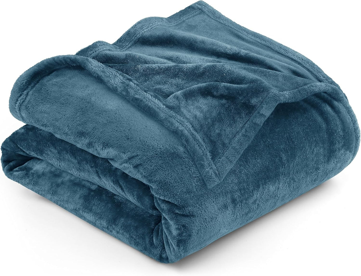 Refined Fleece Blanket — Timeless Warmth, Instant Comfort
