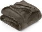 Refined Fleece Blanket — Timeless Warmth, Instant Comfort