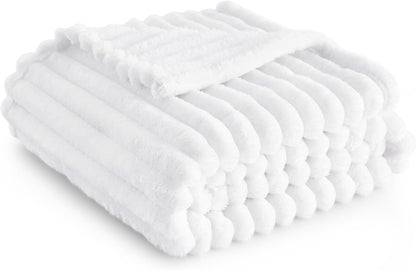 Gentlesoft White Fleece Throw Blanket